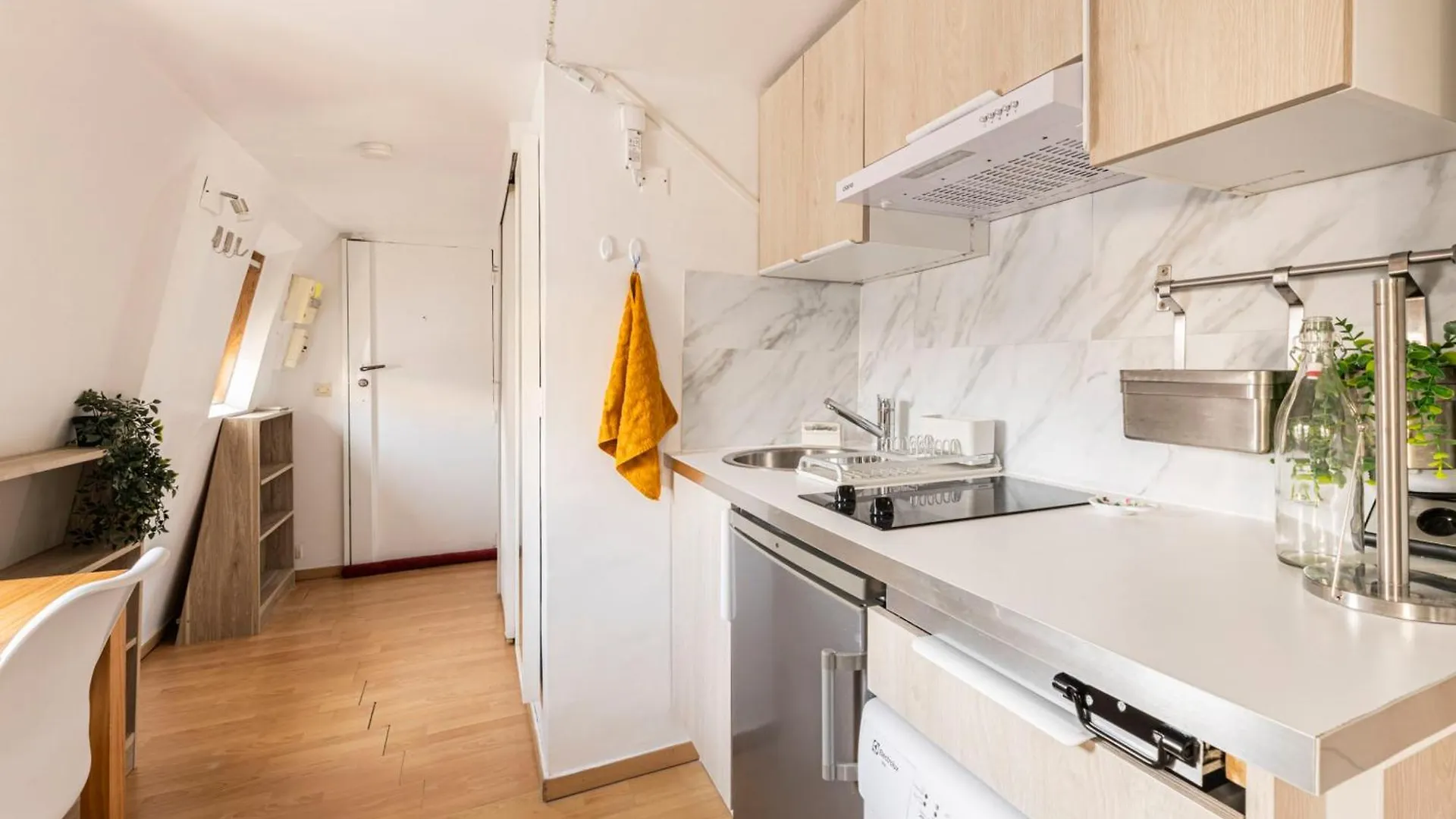 Cozy Near Musee Grevin - N210 * פריז